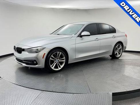 Used 2017 BMW 330i Sedan RWD image 2