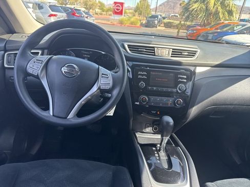 Used 2016 Nissan Rogue S FWD image 17