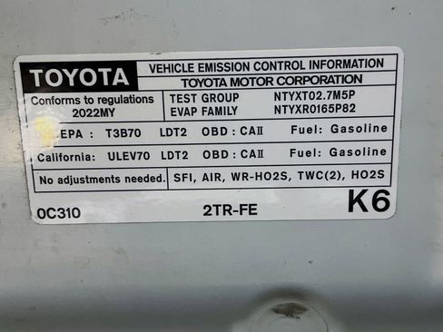 Used 2022 Toyota Tacoma SR w/ SR Convenience Package RWD image 20
