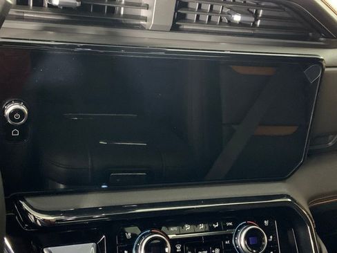 Used 2024 GMC Sierra 2500 AT4 w/ AT4 Premium Plus Package image 29