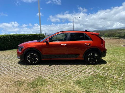 Used 2023 Kia Niro Wave FWD image 4