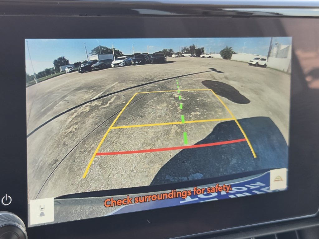 Used 2025 Toyota RAV4 XLE FWD image 19
