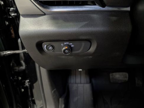Used 2022 Chevrolet Traverse LT AWD/4WD image 20
