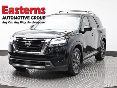 Used 2023 Nissan Pathfinder SL w/ SL Premium Package