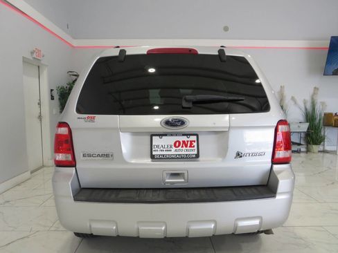 Used 2010 Ford Escape 2WD Hybrid image 4