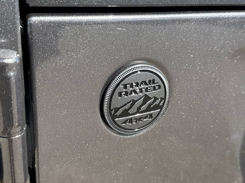 New 2026 Jeep Gladiator Sport AWD/4WD image 9