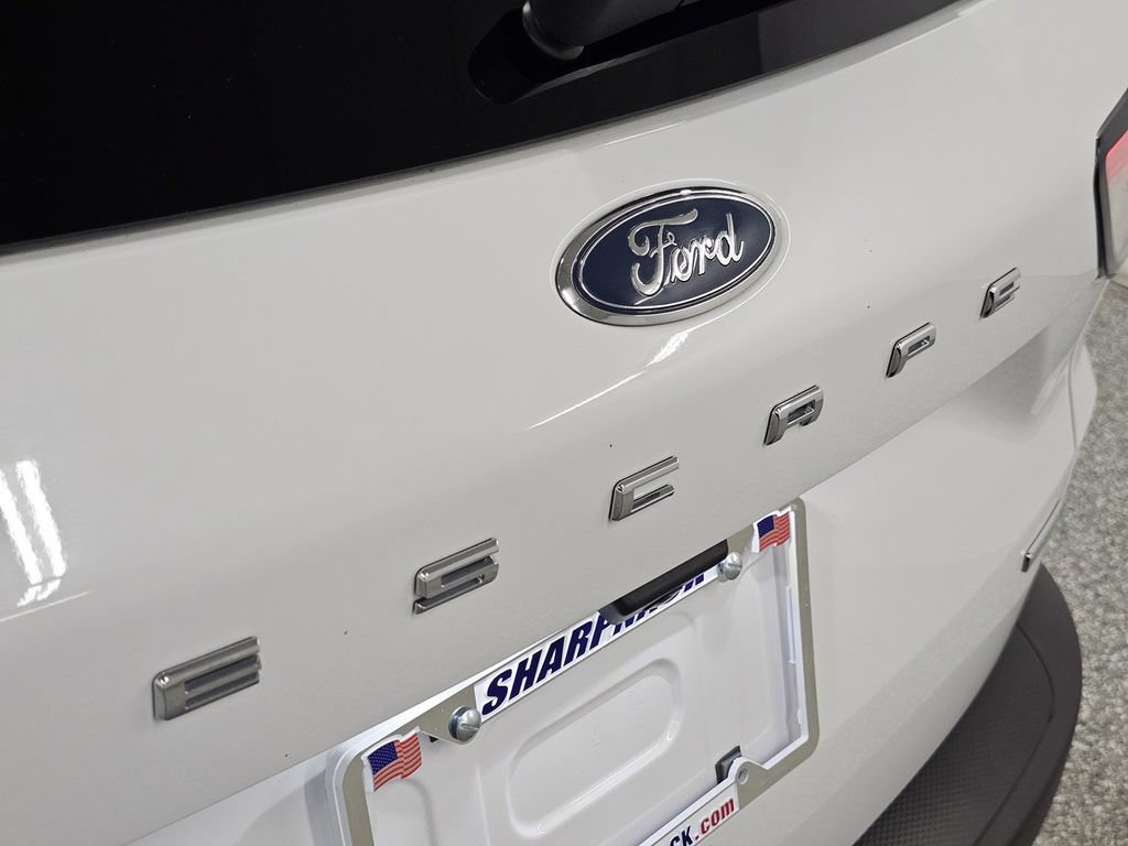 Used 2020 Ford Escape SE FWD image 27