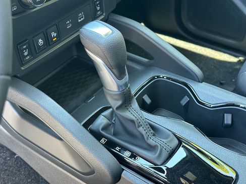 New 2026 Nissan Frontier SV w/ SV Convenience Package RWD image 26