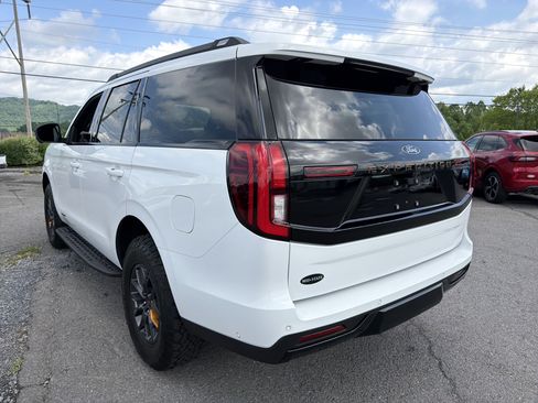 Used 2025 Ford Expedition Tremor AWD/4WD image 6