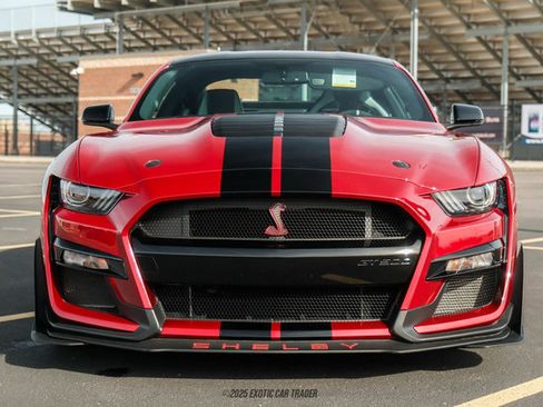 Used 2020 Ford Mustang Shelby GT500 w/ Carbon Fiber Track Pack image 13