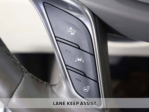 Used 2018 Cadillac XT5 Luxury w/ Driver Awareness Package image 6