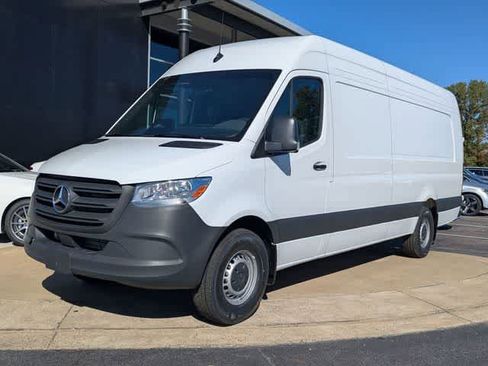 Used 2026 Mercedes-Benz Sprinter 2500 image 4