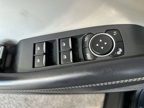 Used 2023 Ford Mustang Mach-E Premium image 15