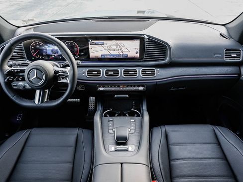 New 2026 Mercedes-Benz GLS 450 4MATIC image 10