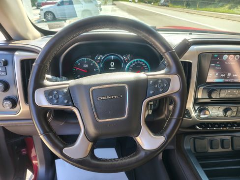 Used 2018 GMC Sierra 1500 Denali AWD/4WD image 29