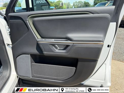 Used 2025 Rivian R1S Adventure AWD/4WD image 22