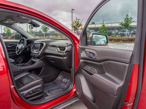 Used 2023 GMC Acadia AT4 w/ Technology Package image 12