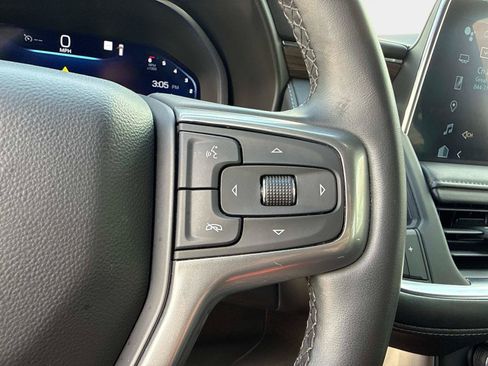 Used 2023 Chevrolet Suburban Z71 w/ Luxury Package AWD/4WD image 35