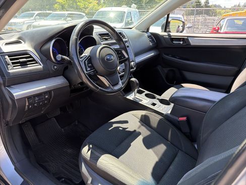 Used 2019 Subaru Outback 2.5i Premium AWD/4WD image 7