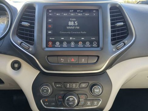 Used 2021 Jeep Cherokee Latitude Lux w/ Comfort/Convenience Group image 24