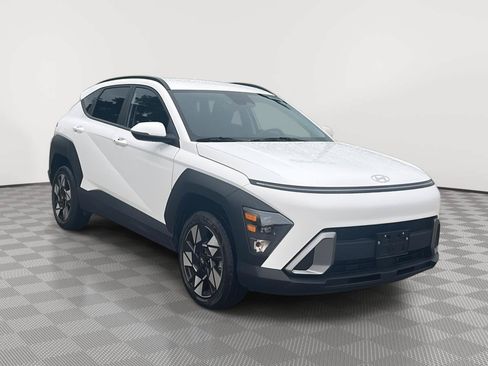 Certified 2025 Hyundai Kona SEL AWD/4WD image 3