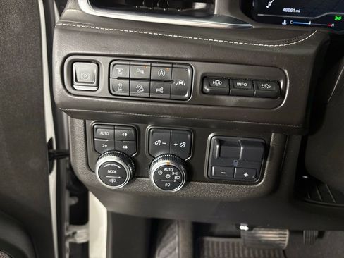 Used 2023 GMC Yukon Denali Ultimate AWD/4WD image 26