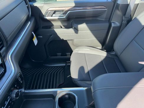 New 2026 Chevrolet Silverado 2500 LTZ w/ LTZ Convenience Package image 38