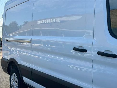 Used 2023 Ford E-Transit Medium Roof RWD image 20