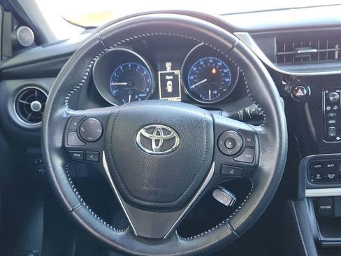 Used 2018 Toyota Corolla iM w/ Carpet Mat Package (TMS) FWD image 16