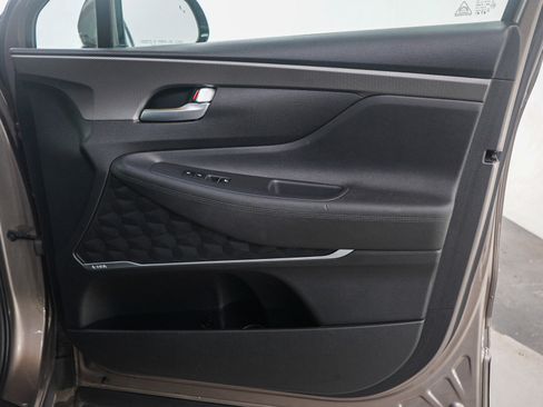 Used 2020 Hyundai Santa Fe SEL w/ Convenience Package image 9