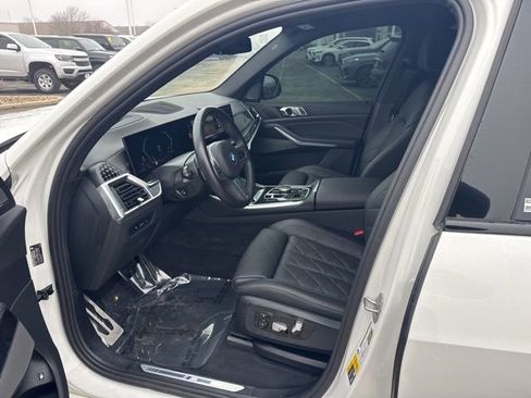 Used 2024 BMW X5 xDrive50e w/ M Sport Package image 9