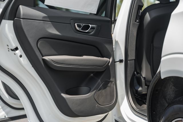 New 2026 Volvo XC60 B5 Plus AWD/4WD image 38