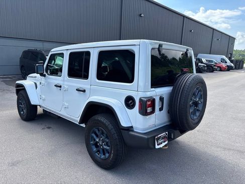 Used 2026 Jeep Wrangler Unlimited Sport AWD/4WD image 4