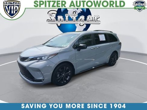 Certified 2023 Toyota Sienna XSE FWD image 5