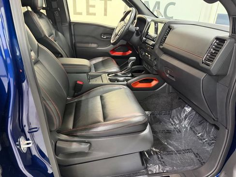 Used 2023 Nissan Frontier PRO-4X w/ Pro-4X Premium Package AWD/4WD image 31