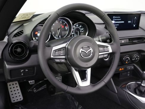 New 2026 MAZDA MX-5 Miata Club w/ Interior Package RWD image 15