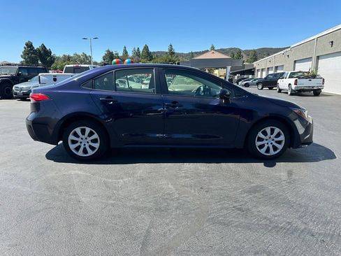 Used 2023 Toyota Corolla LE w/ Carpet Mat Package (TMS) FWD image 4