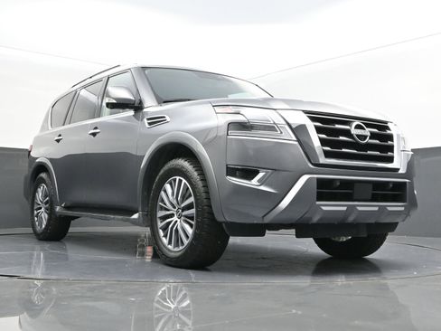 Used 2023 Nissan Armada SL image 31