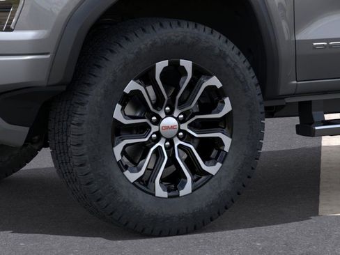 New 2026 GMC Canyon Denali image 9