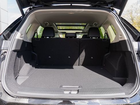 New 2026 Nissan Rogue SV AWD/4WD image 8