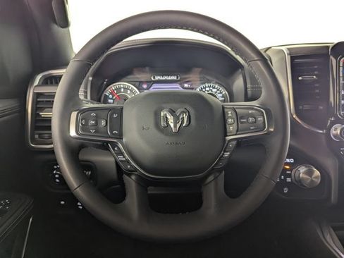 Used 2025 RAM 1500 Laramie AWD/4WD image 27
