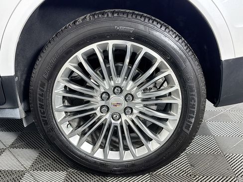 Used 2021 Cadillac XT5 Premium Luxury image 36