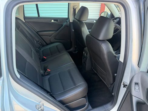 Used 2015 Volkswagen Tiguan SE FWD image 18