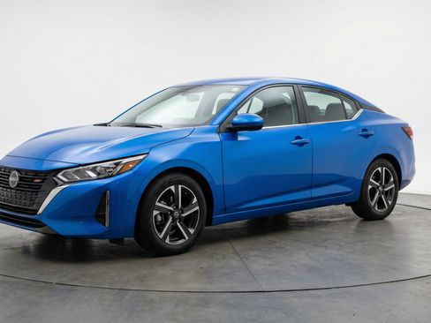 Used 2025 Nissan Sentra SV FWD image 3