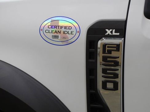 Used 2023 Ford F550 4x4 Regular Cab Super Duty image 35