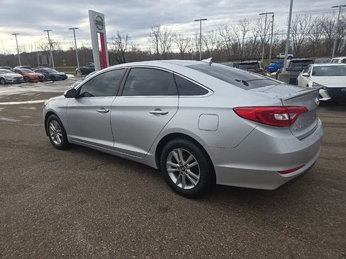 Used 2015 Hyundai Sonata SE w/ Option Group 09 image 5