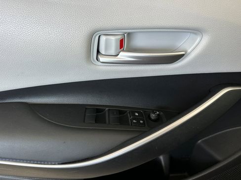 Used 2022 Toyota Corolla SE FWD image 11