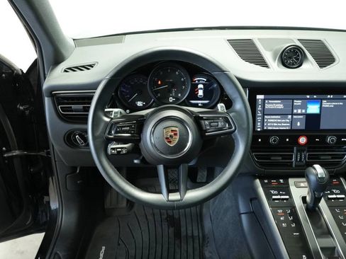 Used 2024 Porsche Macan image 13