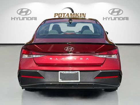 Certified 2026 Hyundai Elantra Sport FWD image 6