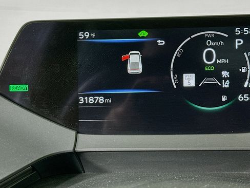 Used 2024 Toyota Prius LE image 19